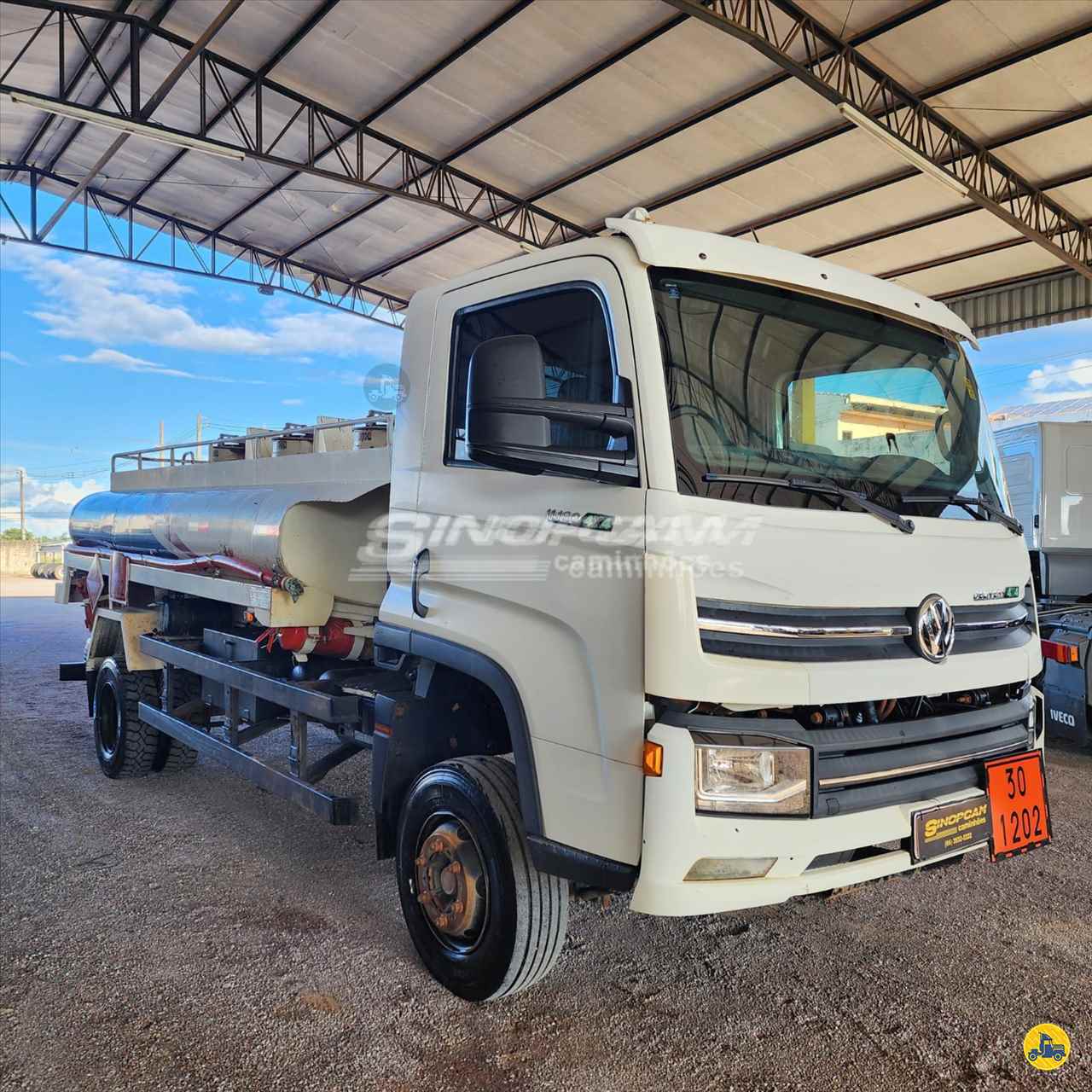 CAMINHAO VOLKSWAGEN VW 11180 Tanque Aço 3/4 4x2 SinopCam Caminhões SINOP MATO GROSSO MT
